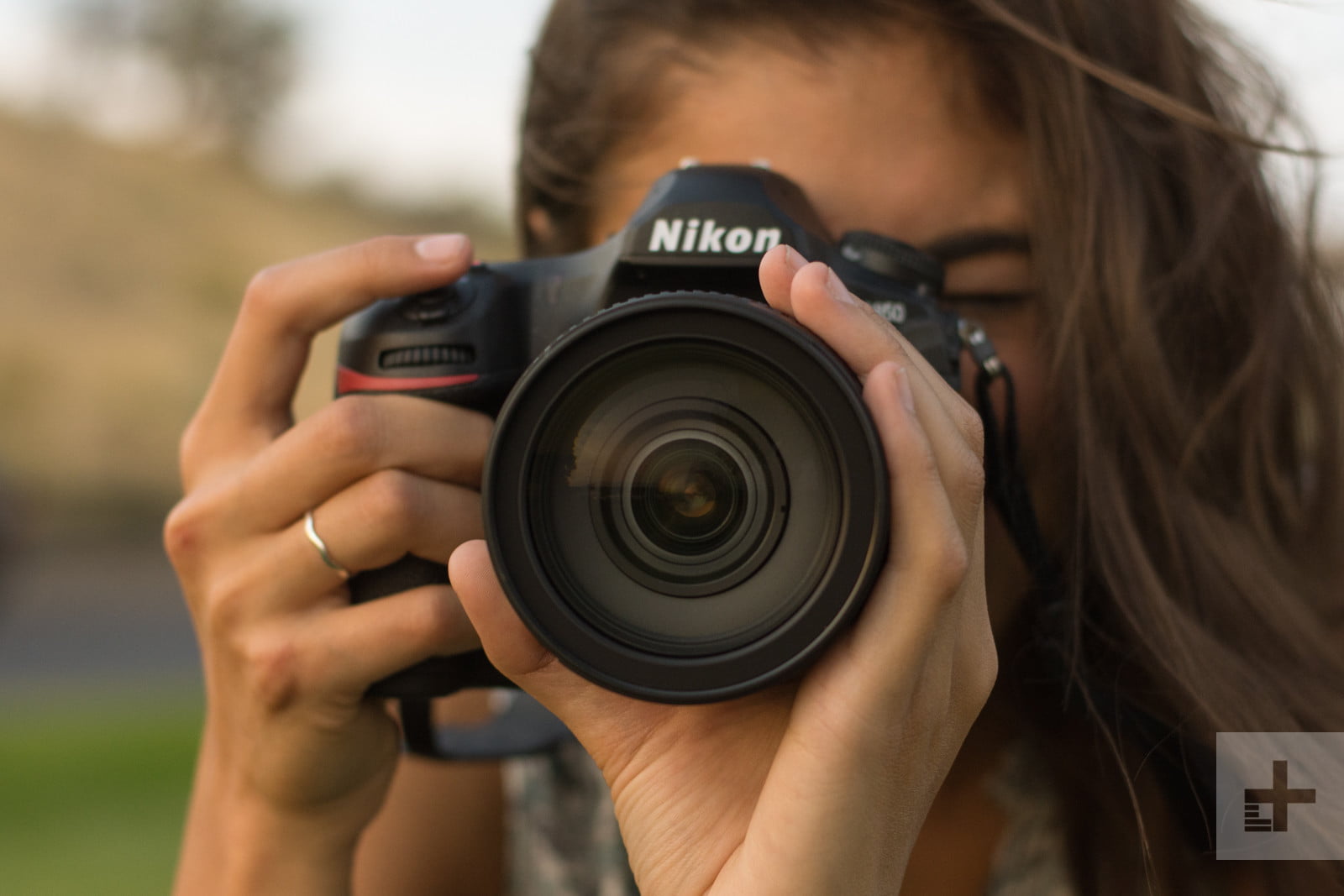 ARE YOU LOOKING FOR THE BEST SLR CAMERA BRAND?