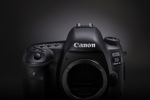 Canon EOS 5D Mark IV. Week with an expert