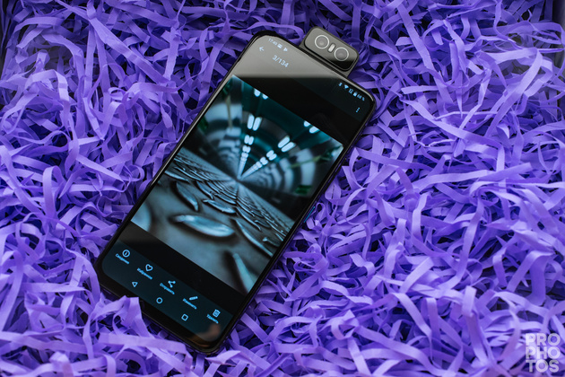 ASUS ZenFone 6: smartphone review