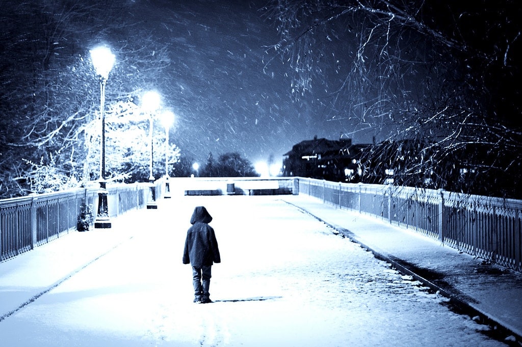 HOW TO CONVEY EMOTIONS IN WINTER PHOTOGRAPHY